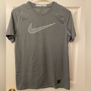 Nike Pro Boys XL shirt